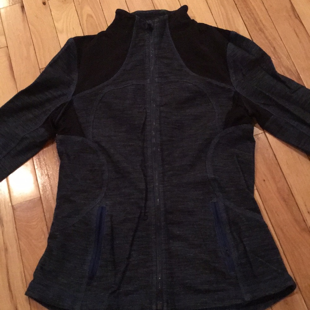 Lululemon forme jacket size 8 dark “denim” blue